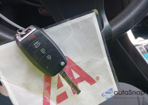 2015 Kia Optima Lx z USA, uszkodzony, nr VIN 5XXGM4A78FG375339